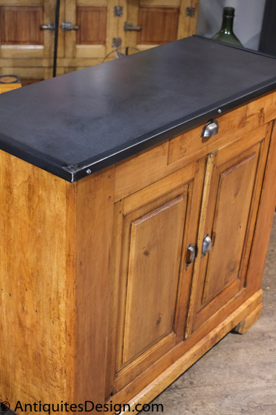 meuble ancien plateau metal bois decolore